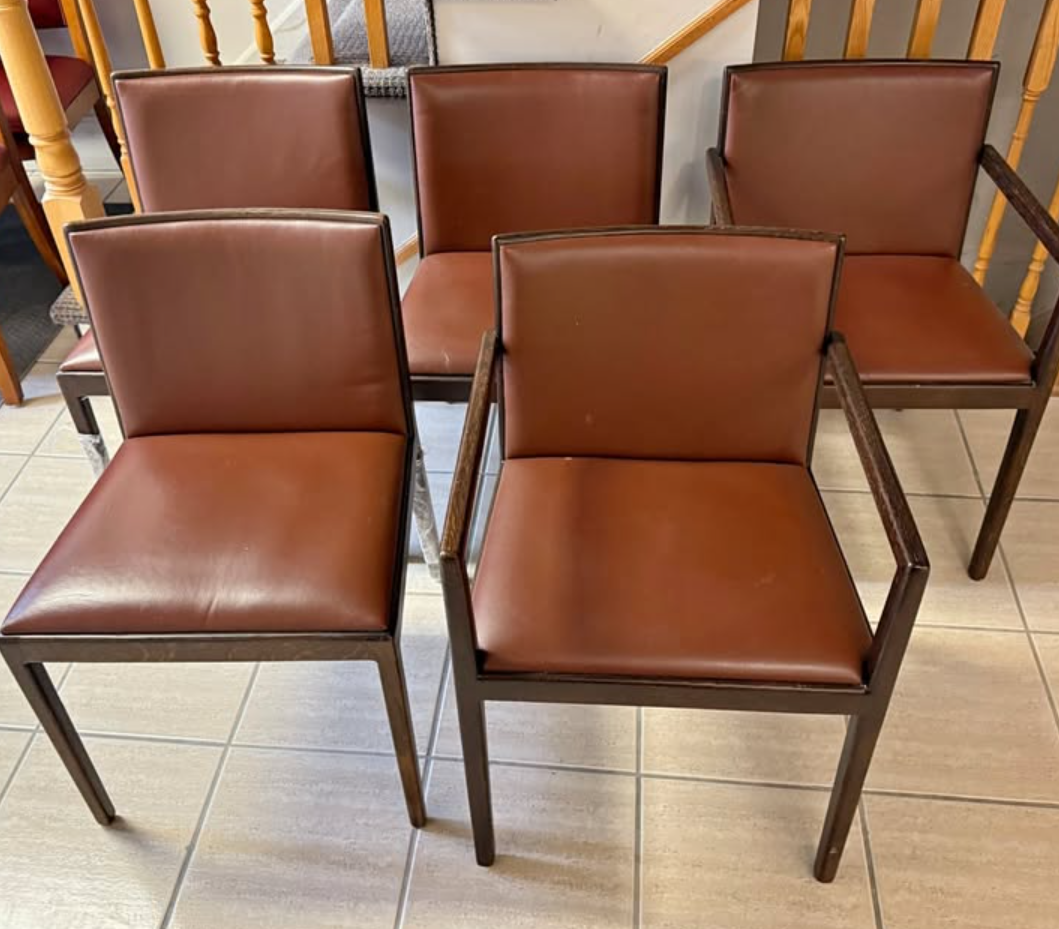 https://www.facebook.com/marketplace/item/1931361780849676/
