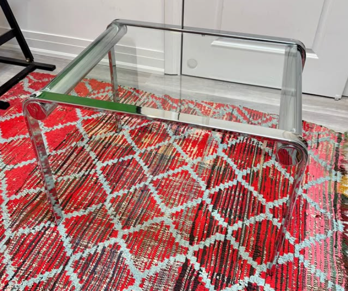 https://www.facebook.com/marketplace/item/1896765357635662/