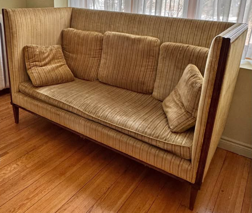 https://www.facebook.com/marketplace/item/26645170228446328/