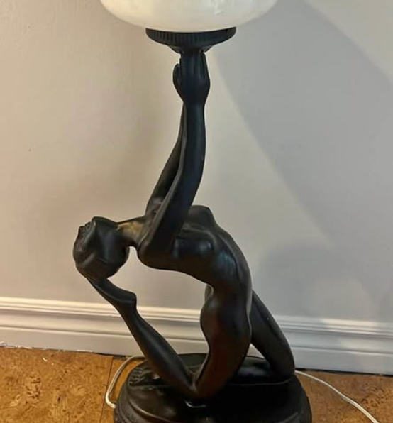 https://www.facebook.com/marketplace/item/1623052195660306/