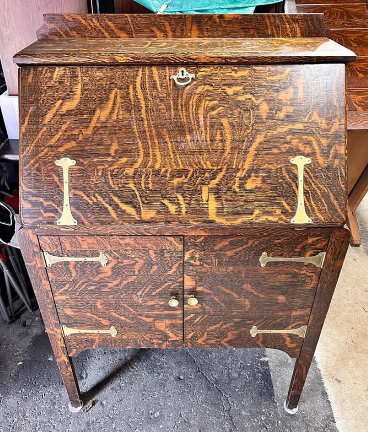 https://www.facebook.com/marketplace/item/1304703734964980/