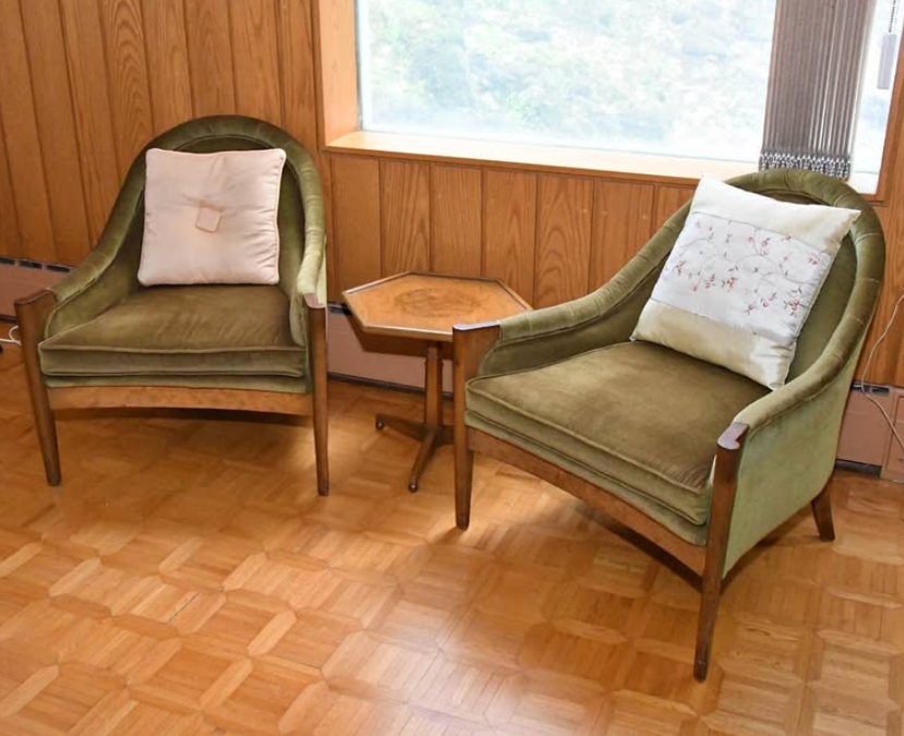 https://www.facebook.com/marketplace/item/1540697557477532/