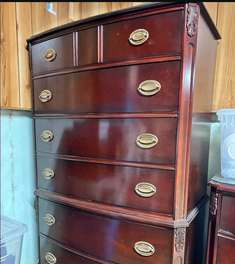 https://www.facebook.com/marketplace/item/974250278516034/
