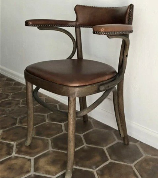 https://www.facebook.com/marketplace/item/1319541186770252/