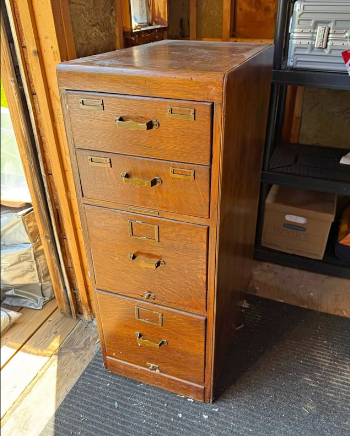 https://www.facebook.com/marketplace/item/1354762056536492/