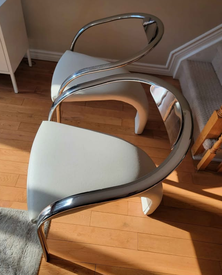https://www.facebook.com/marketplace/item/1559010395653564/