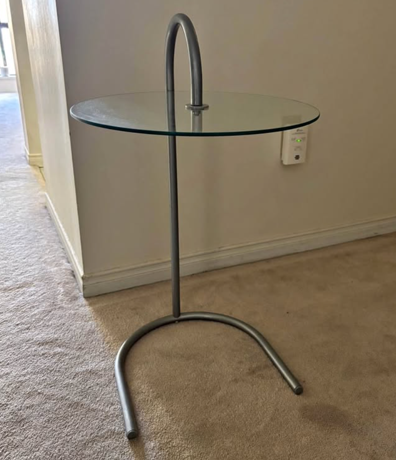 https://www.facebook.com/marketplace/item/1301712915155024/
