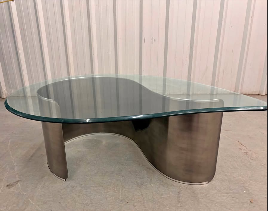 https://www.facebook.com/marketplace/item/37687302317535074/