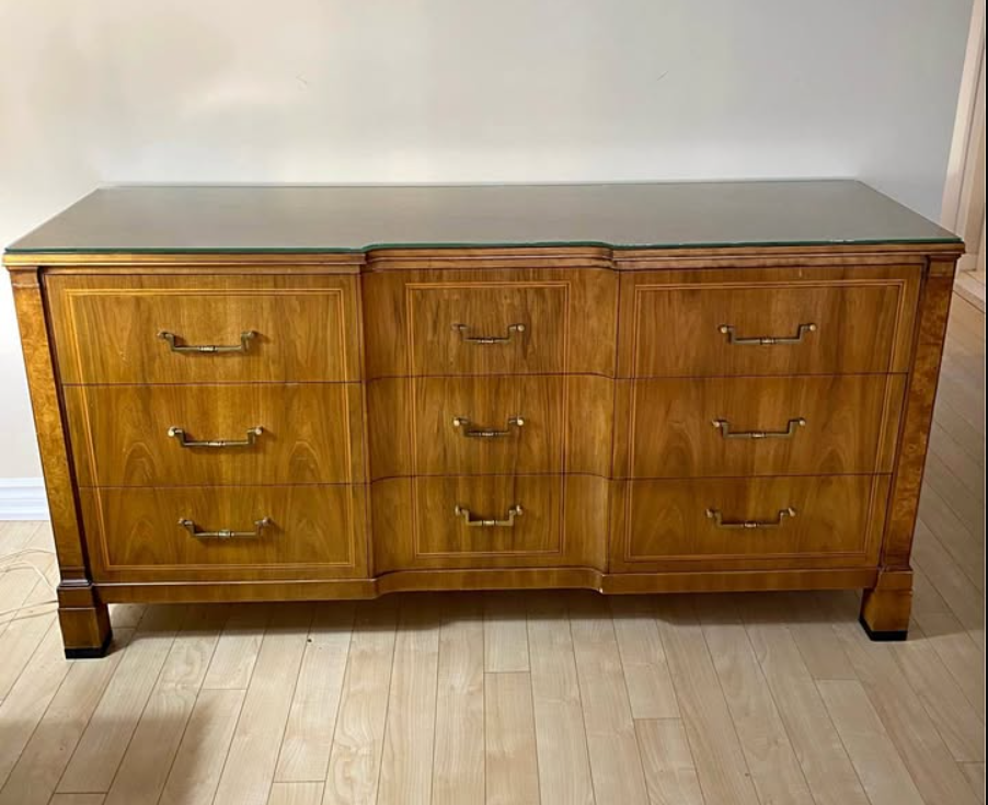 https://www.facebook.com/marketplace/item/1009093971694103/