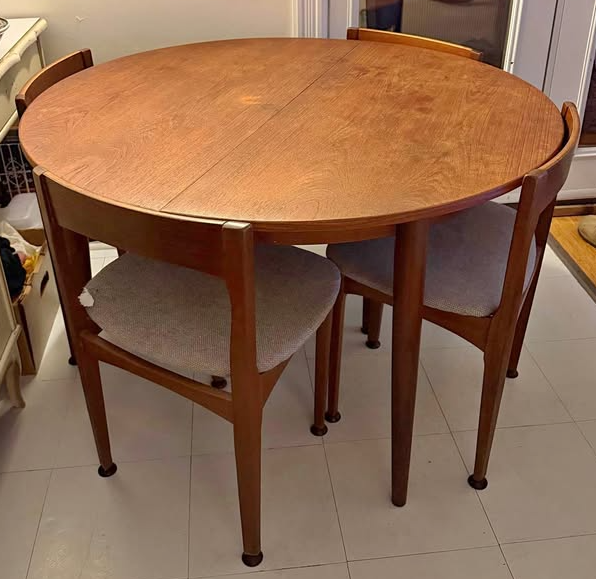 https://www.facebook.com/marketplace/item/1720716585795088/