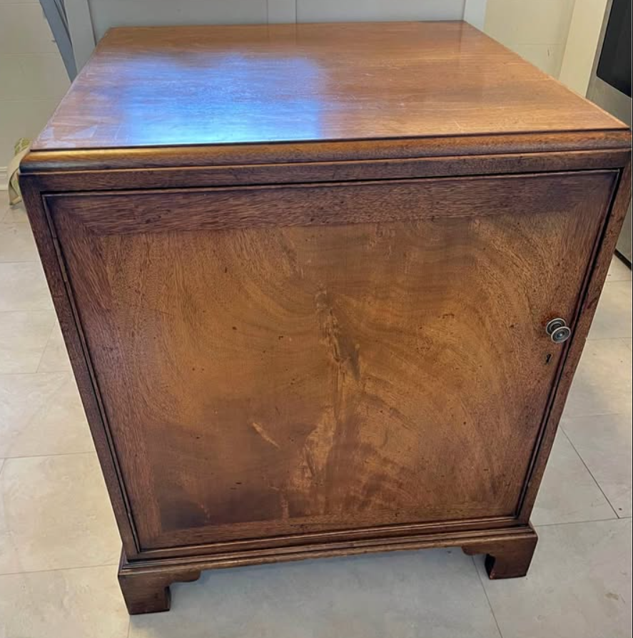 https://www.facebook.com/marketplace/item/1605313981192756/