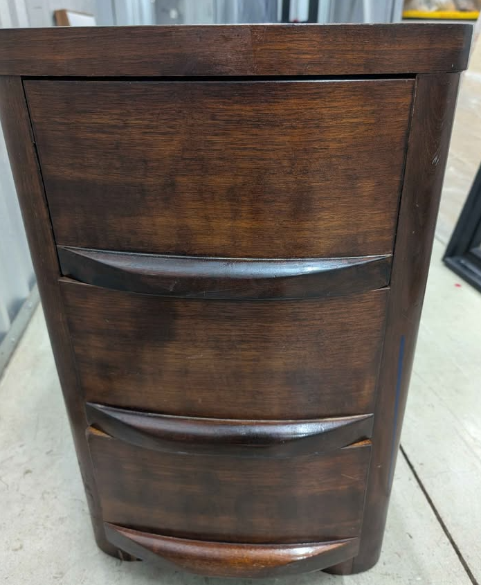 https://www.facebook.com/marketplace/item/1212745790978059/