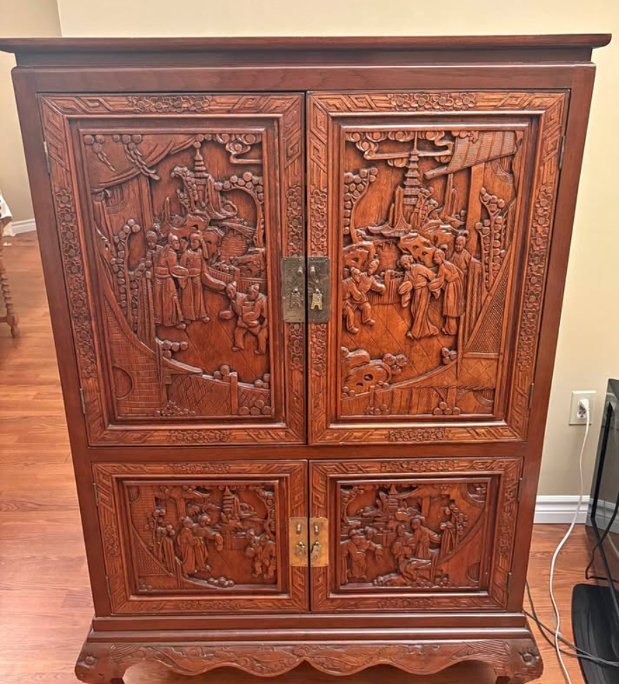 https://www.facebook.com/marketplace/item/1376175424717857/